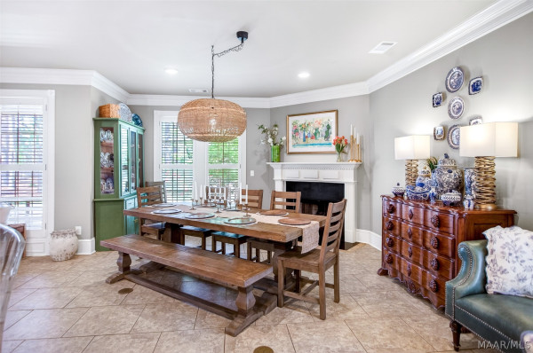 9512 Crescent Lodge Drive