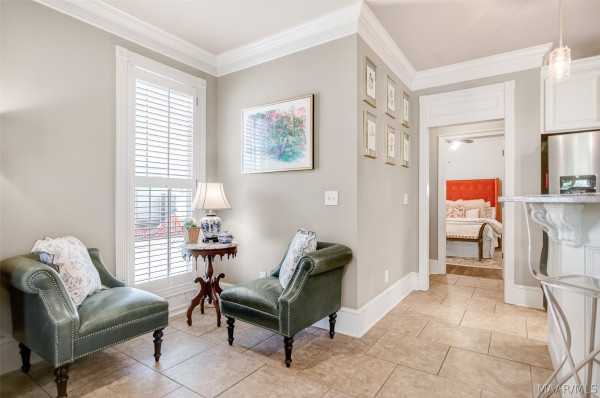 9512 Crescent Lodge Drive