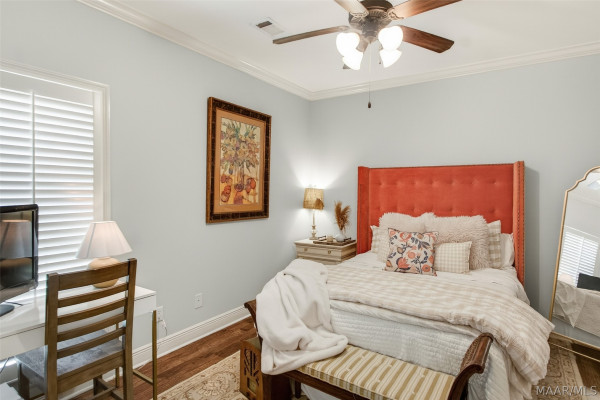 9512 Crescent Lodge Drive