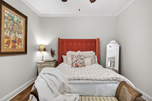 9512 Crescent Lodge Drive