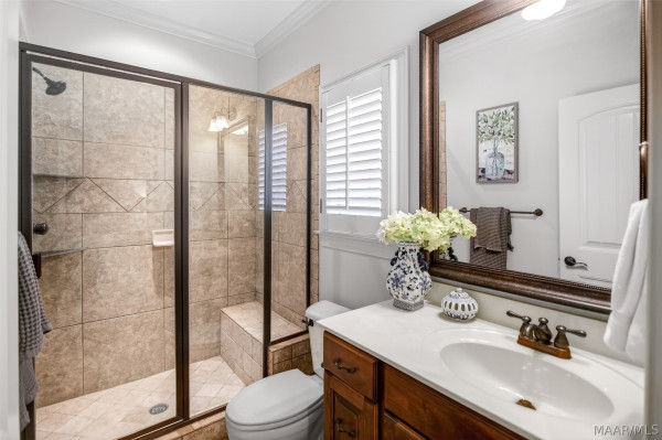 9512 Crescent Lodge Drive