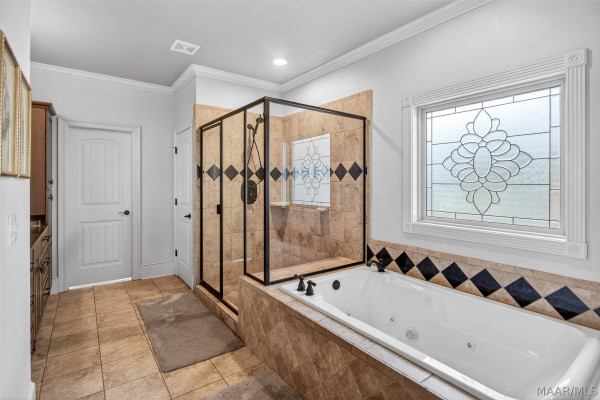 9512 Crescent Lodge Drive