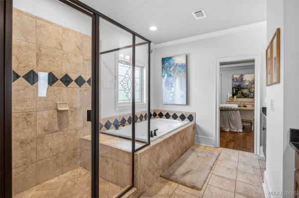 9512 Crescent Lodge Drive