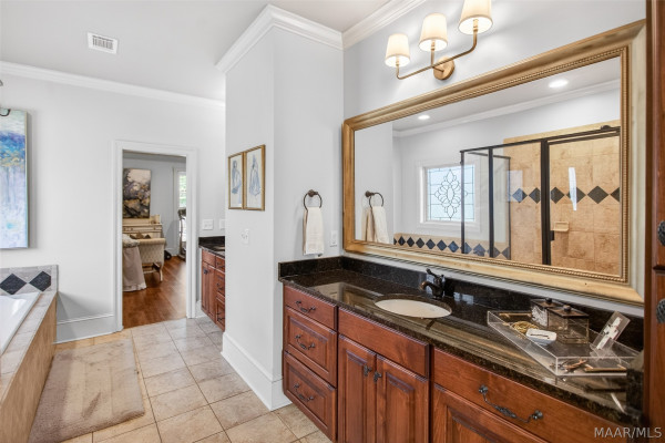 9512 Crescent Lodge Drive