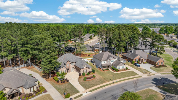 9512 Crescent Lodge Drive