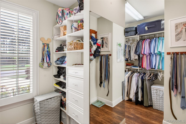 9512 Crescent Lodge Drive