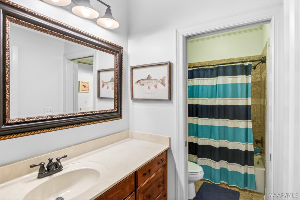 9512 Crescent Lodge Drive