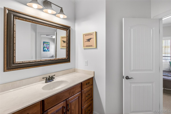 9512 Crescent Lodge Drive