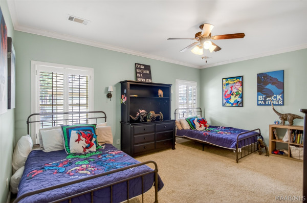 9512 Crescent Lodge Drive