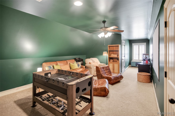 9512 Crescent Lodge Drive