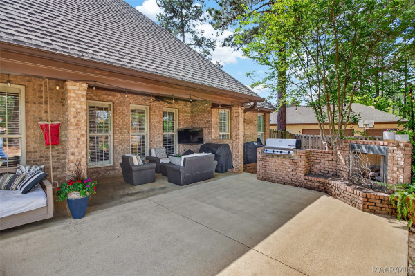 9512 Crescent Lodge Drive