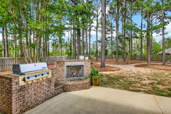 9512 Crescent Lodge Drive