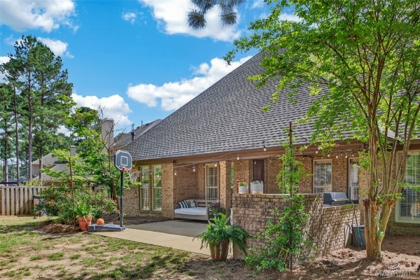 9512 Crescent Lodge Drive