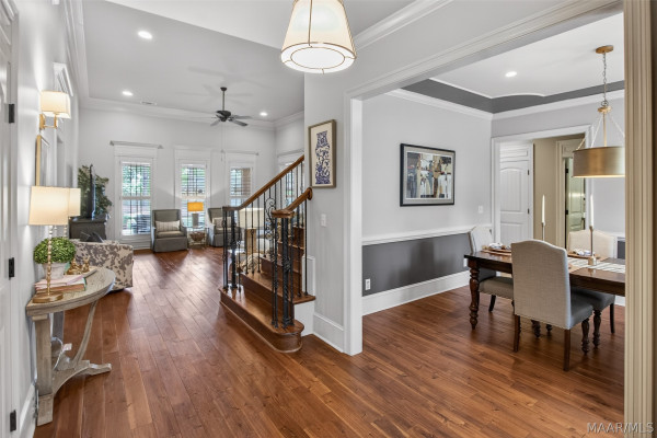 9512 Crescent Lodge Drive