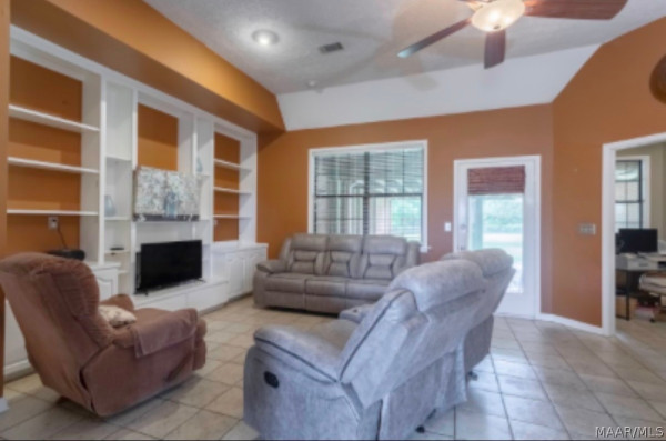 388 Sullivans Trace