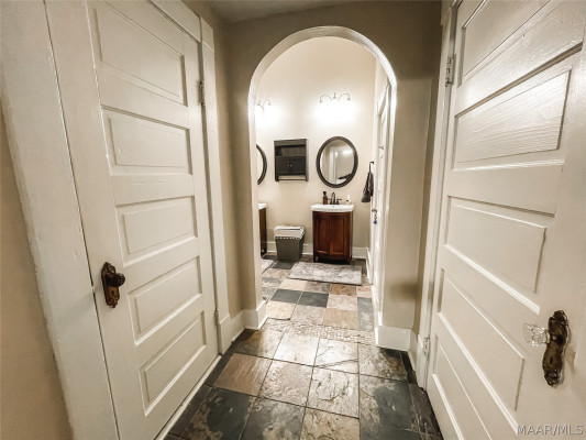 101 N CAPITOL Parkway