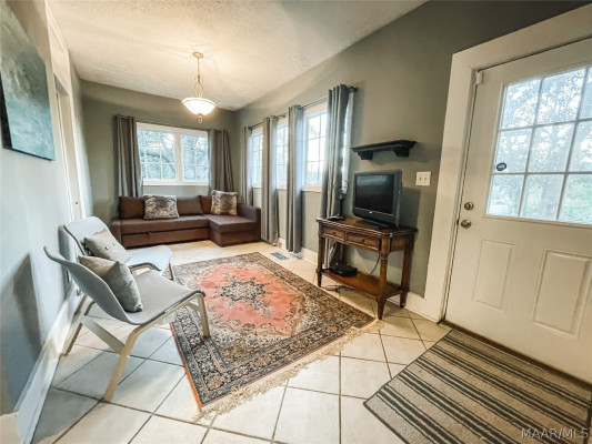 101 N CAPITOL Parkway