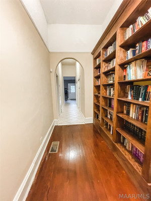 101 N CAPITOL Parkway