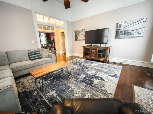 101 N CAPITOL Parkway