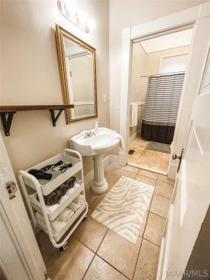 101 N CAPITOL Parkway