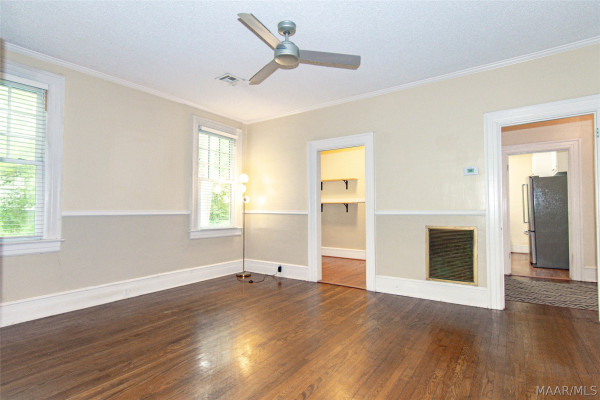 3211 Cloverdale Road