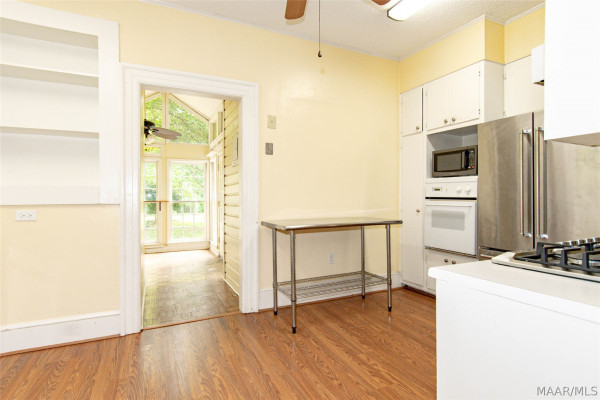 3211 Cloverdale Road