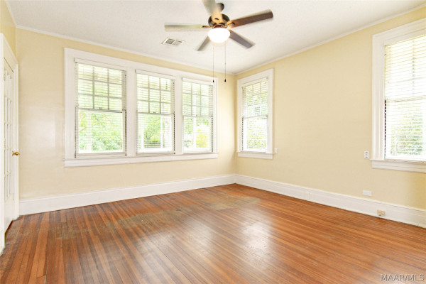 3211 Cloverdale Road