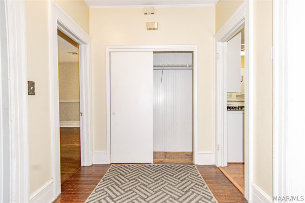 3211 Cloverdale Road