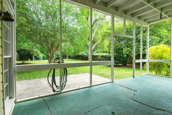 3211 Cloverdale Road