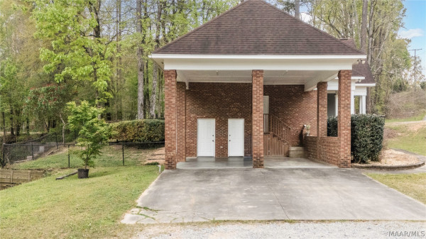 1062 WILLOW SPRINGS Road