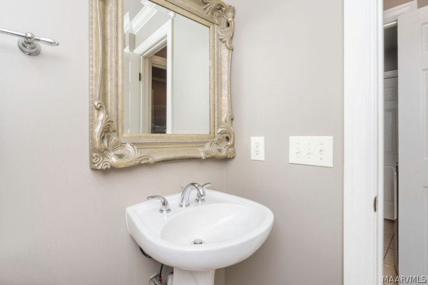 7148 Wynlakes Boulevard