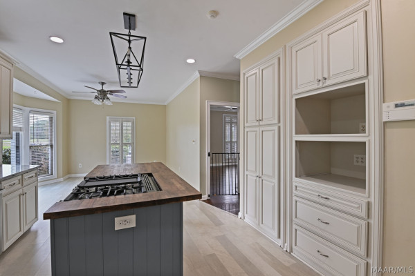 305 FOXCHASE Drive