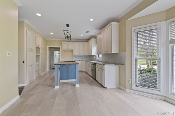 305 FOXCHASE Drive