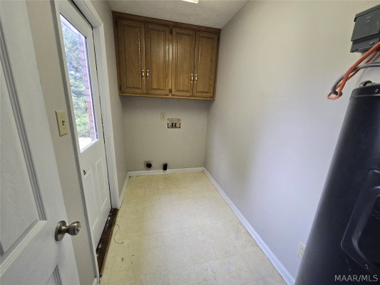 1413 County Road 43 .