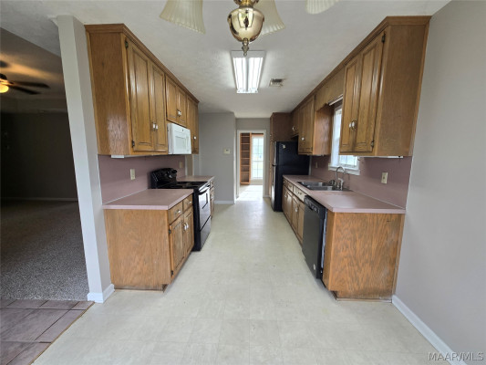1413 County Road 43 .