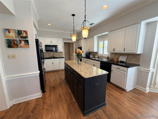 7800 HALCYON FOREST Trail