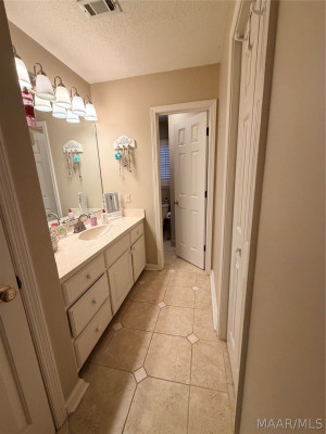 7800 HALCYON FOREST Trail