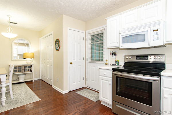 6804 Sandfield Drive