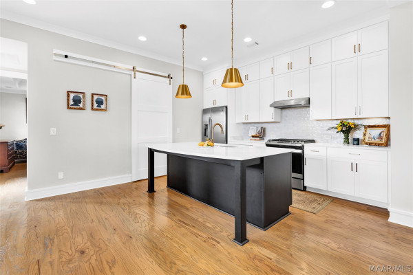 8511 Conduit Street