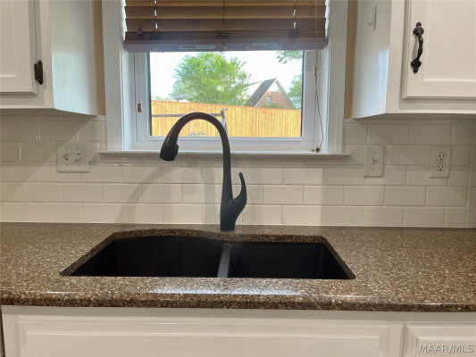 130 Blushing Groom Street