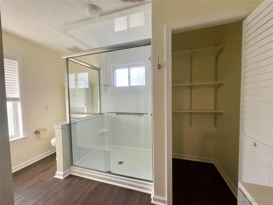 130 Blushing Groom Street