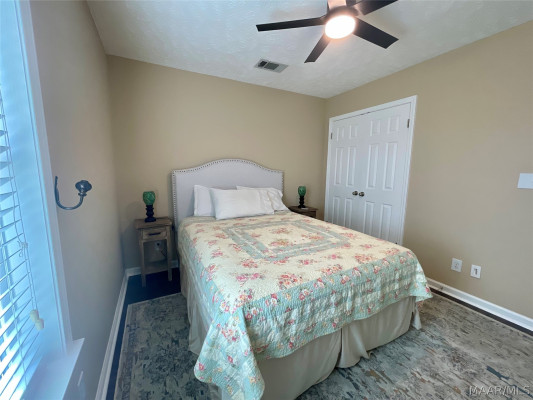 130 Blushing Groom Street