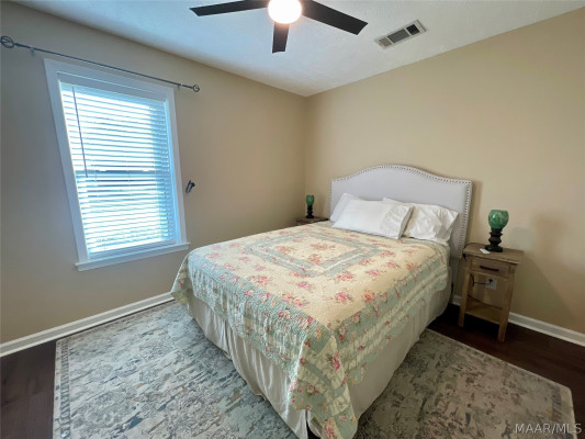 130 Blushing Groom Street