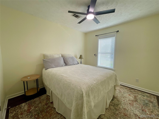 130 Blushing Groom Street