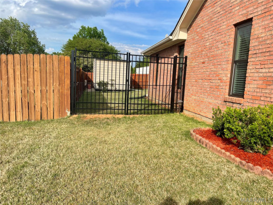 130 Blushing Groom Street