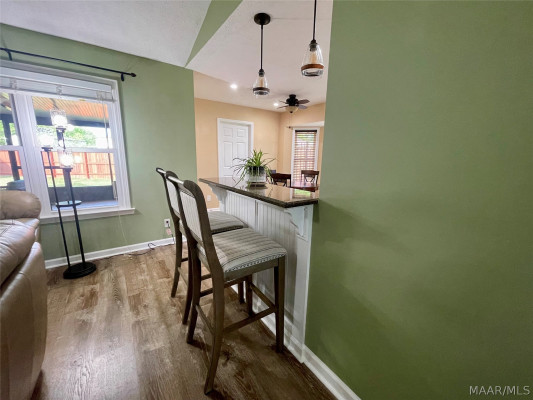 130 Blushing Groom Street