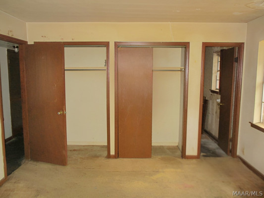 616 GLADE PARK Drive