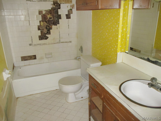 616 GLADE PARK Drive