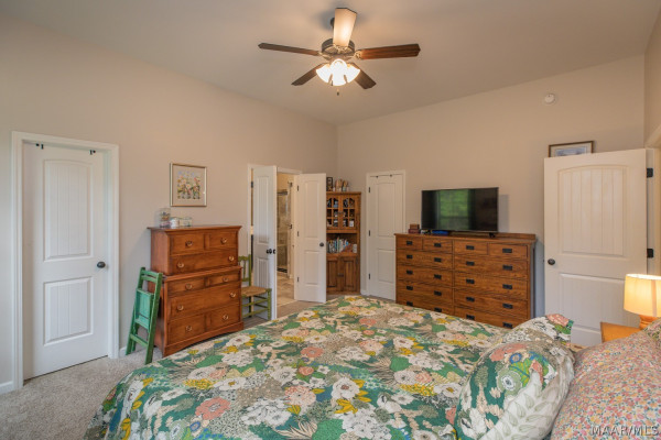 9403 Crescent Lodge Circle