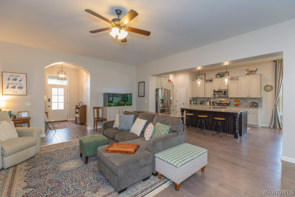 9403 Crescent Lodge Circle